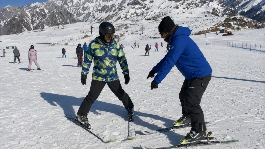 Ski training lesson for beginners at Auli nursery slopes